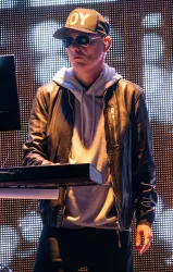 Chris Lowe