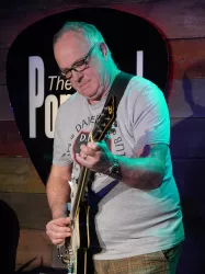 Robbie McIntosh