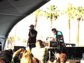Dan Le Sac vs. Scroobius Pip