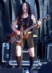 Kat Bjelland